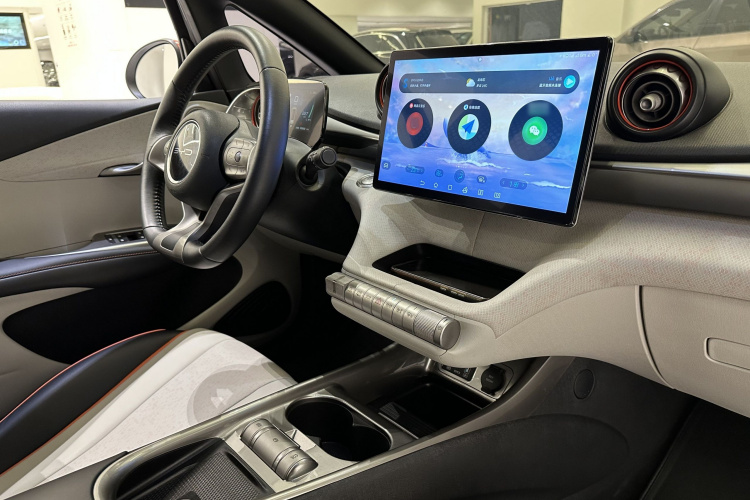 比亚迪 海豚 2021款 401km 骑士版中控内饰7010