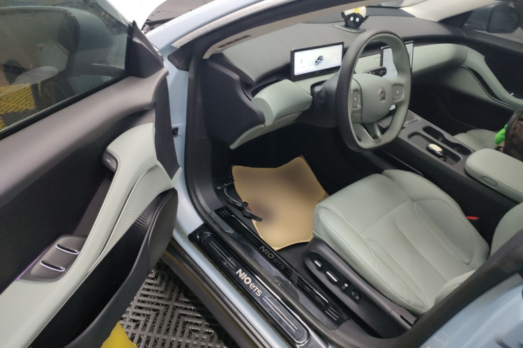 蔚来ET5 2022款 75kWh中控内饰7003