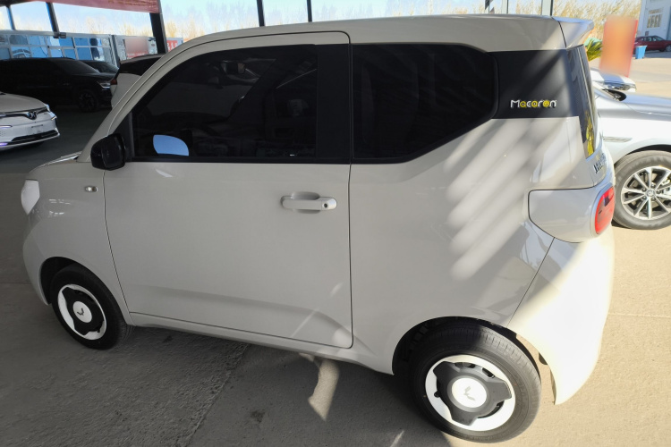 五菱汽车 宏光MINIEV 2024款 第三代 215km 青春版车身外观4