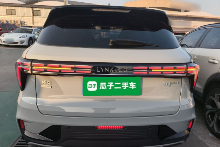 领克01 2023款 1.5TD EM-F PM车身外观6