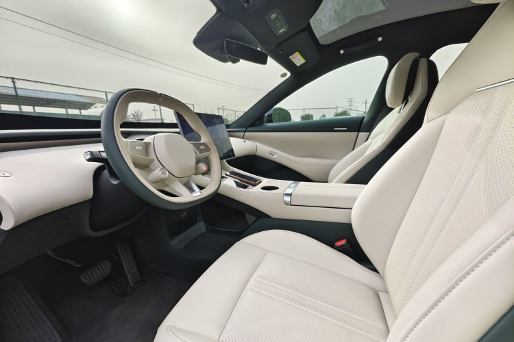 小米汽车 小米YU7 2025款 超长续航后驱版中控内饰7004