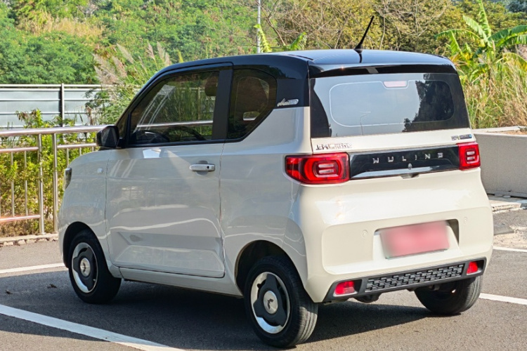 五菱汽车 宏光MINIEV 2022款 马卡龙时尚款 磷酸铁锂车身外观6005