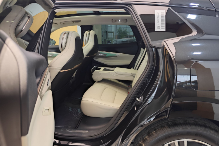 领克08 EM-P 2025款 245km 超长续航Halo车身外观6009