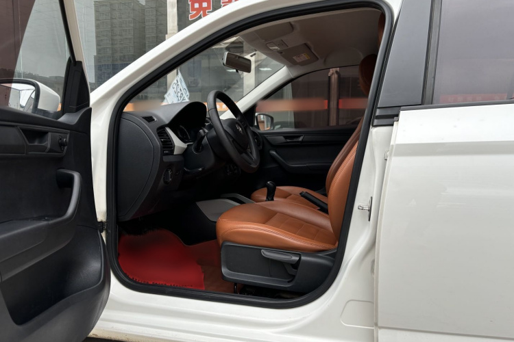 斯柯达 晶锐 2017款 1.4L 手动车享版中控内饰7003