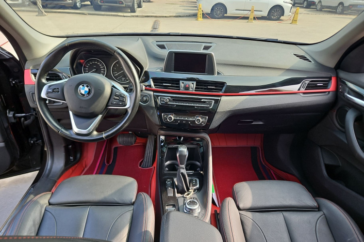 宝马X1 2016款 sDrive20Li 豪华型中控内饰7004