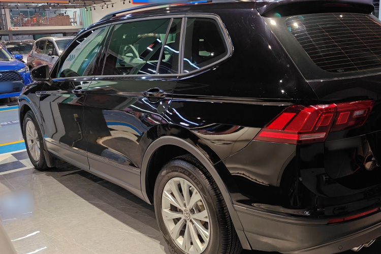 大众 途观L 2017款 330TSI 自动两驱风尚版车身外观6003