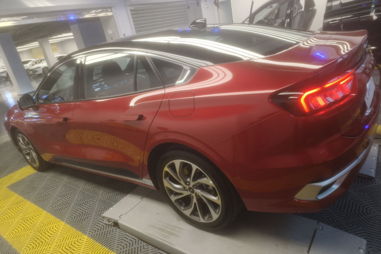 福特 蒙迪欧 2025款 2.0T EcoBoost 至尊型车身外观6003