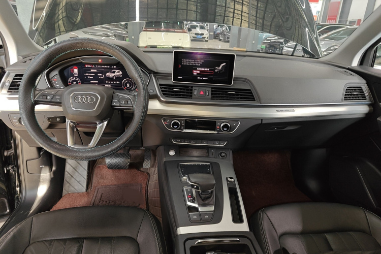 奥迪Q5L 2020款 改款 40 TFSI 荣享时尚型中控内饰7002