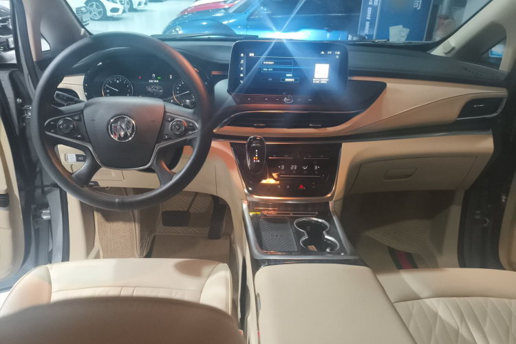 别克GL8 2023款 改款 陆上公务舱 豪华型中控内饰12