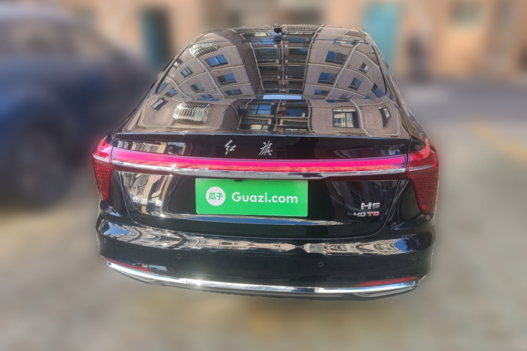 红旗H5 2023款 2.0T 自动智联旗享版车身外观6