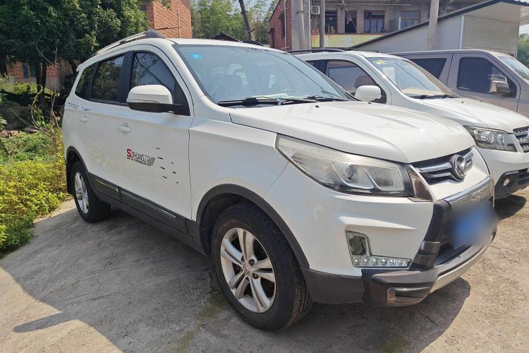 北汽幻速S3 2017款 1.5L 手动豪华型车身外观3