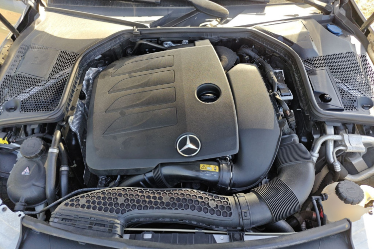 奔驰C级 2019款 C 260 运动版局部细节24