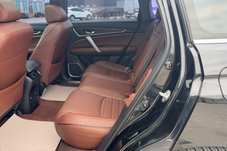 本田UR-V 2017款 370TURBO 四驱尊享版 国V中控内饰7002