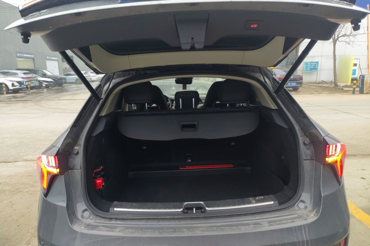 领克02 2020款 1.5T DCT两驱耀Pro版机舱底盘23