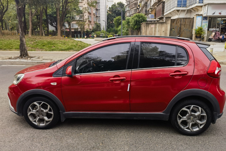 吉利汽车 远景X1 2017款 1.3L 自动玩家版车身外观6002