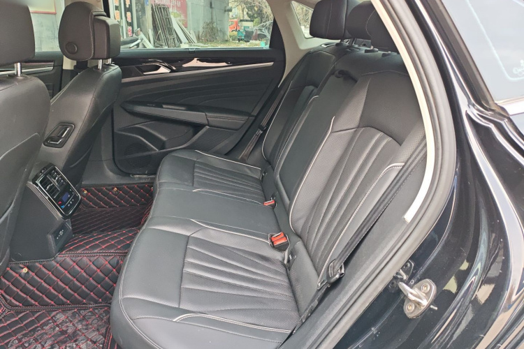 大众 帕萨特 2024款 380TSI 豪华版中控内饰7004