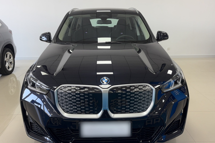 宝马iX1 2025款 eDrive25L M运动套装车身外观6001