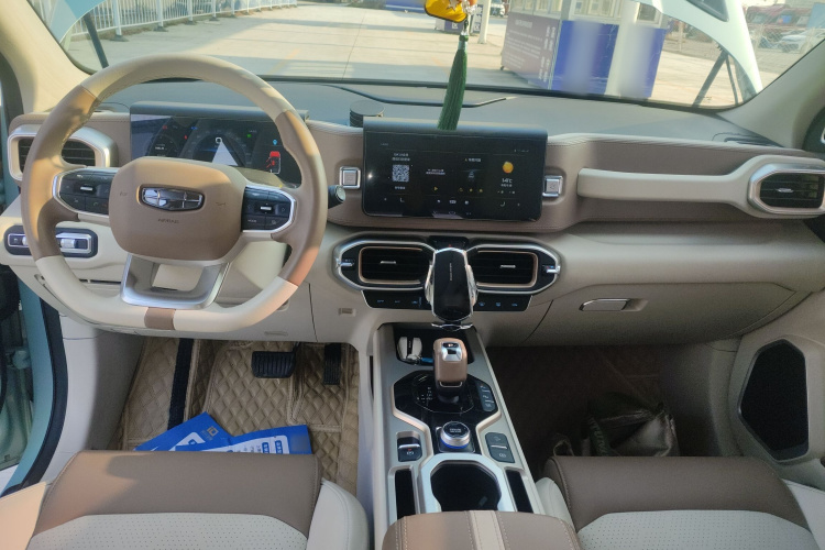 吉利汽车 吉利icon 2022款 1.5TD 青鸢限量款中控内饰12