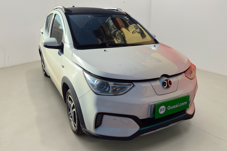 北汽新能源EC3 2018款 灵动版车身外观3