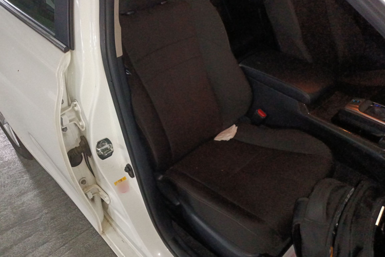 丰田 锐志 2013款 2.5S 菁锐版局部细节41