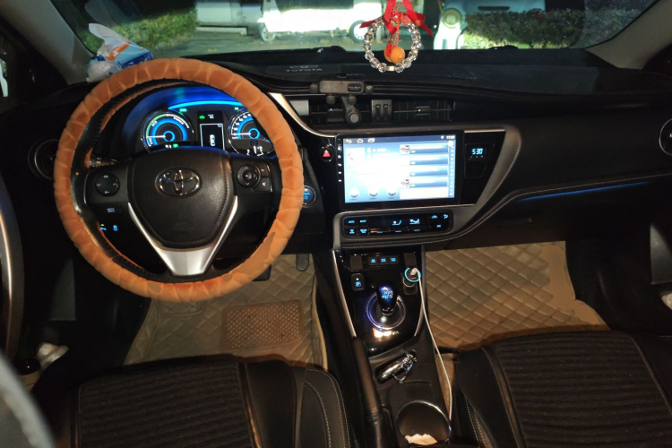 丰田 卡罗拉 2016款 双擎 1.8L E-CVT精英版中控内饰12
