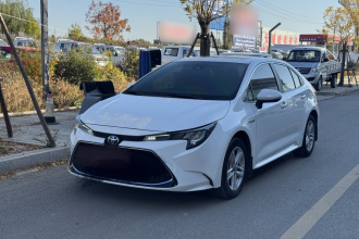 丰田 雷凌 2022款 双擎 1.8H E-CVT豪华版