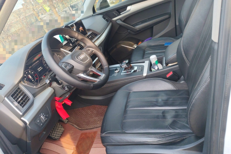 奥迪Q5L 2020款 40 TFSI 荣享时尚型局部细节19