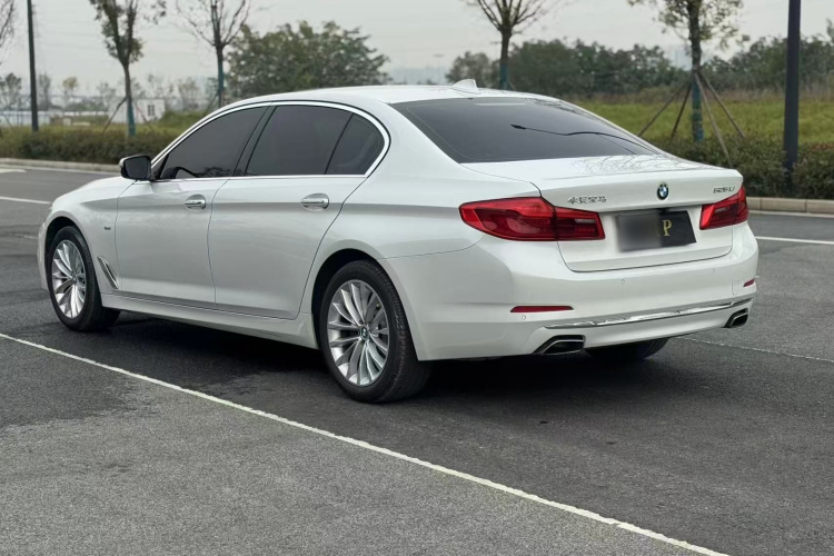 宝马5系 2018款 525Li 豪华套装车身外观6009
