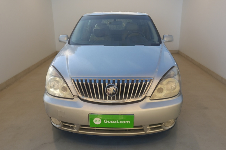 别克GL8 2014款 2.4L 经典版车身外观2