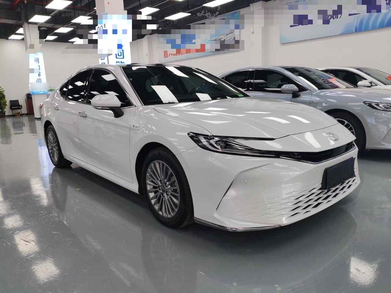 丰田 凯美瑞 2024款  双擎 2.0HG 尊贵版(5)
