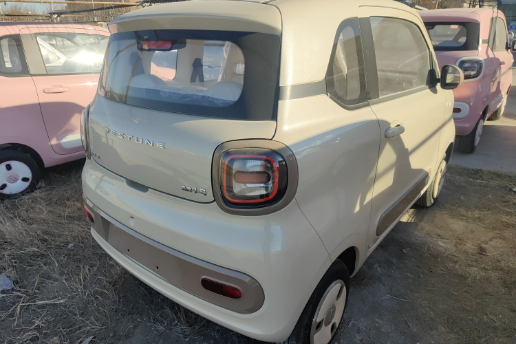 奔腾小马 2026款 222km 萌趣马 Plus车身外观6005