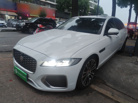 捷豹XFL 2022款 XFL 2.0T P250 两驱尊享豪华版