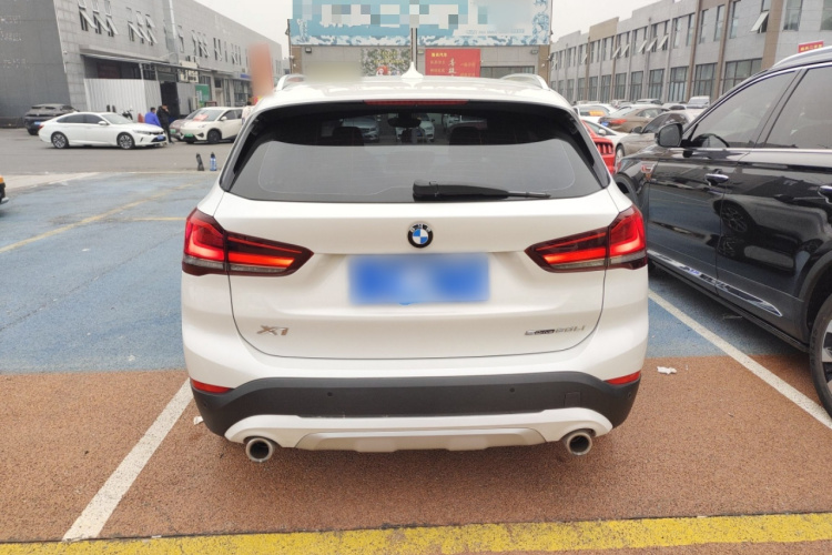 宝马X1 2022款 sDrive20Li 尊享型车身外观6004