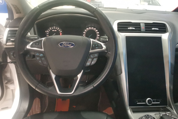 福特 蒙迪欧 2020款 EcoBoost 180 时尚型局部细节13