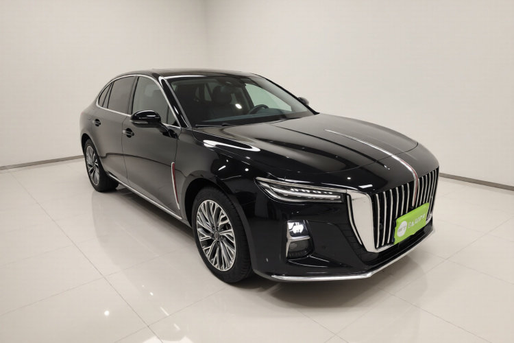 红旗H5 2023款 2.0T 自动智联旗领版车身外观3