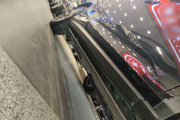 雷克萨斯RX 2020款 450hL 四驱醇享版7座局部细节9001