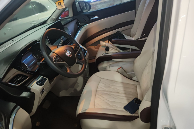 别克GL8 2023款 陆上公务舱 智享型中控内饰19