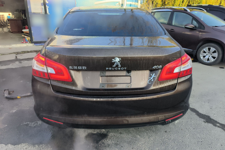 标致408 2015款 1.2T 自动豪华版车身外观6