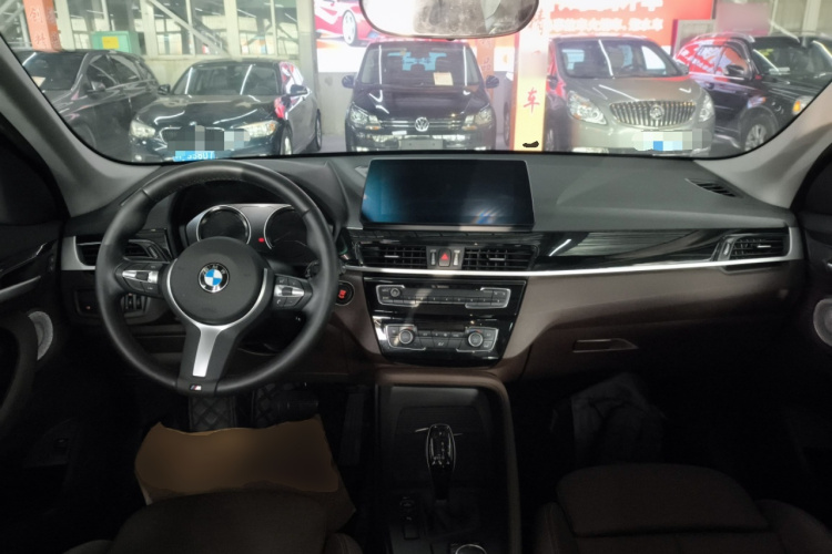 宝马X1 2022款 sDrive25Li 领先型中控内饰12