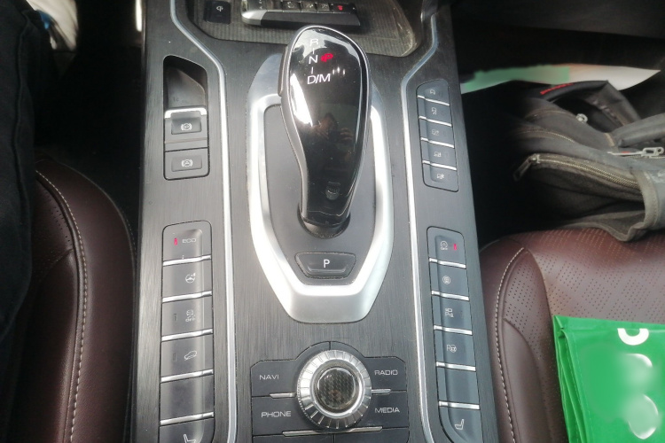 魏牌 VV6 2018款 2.0T 四驱旗舰型 国V局部细节18