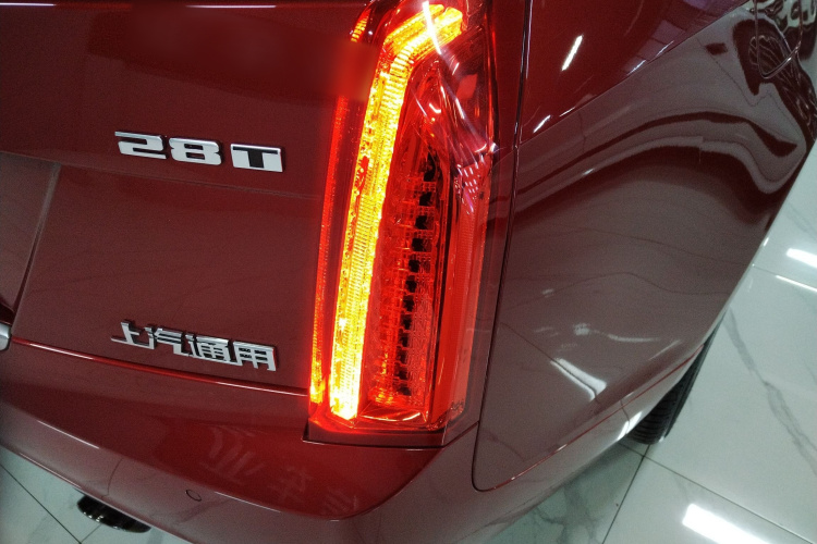 凯迪拉克ATS-L 2017款 28T 时尚型车身外观9