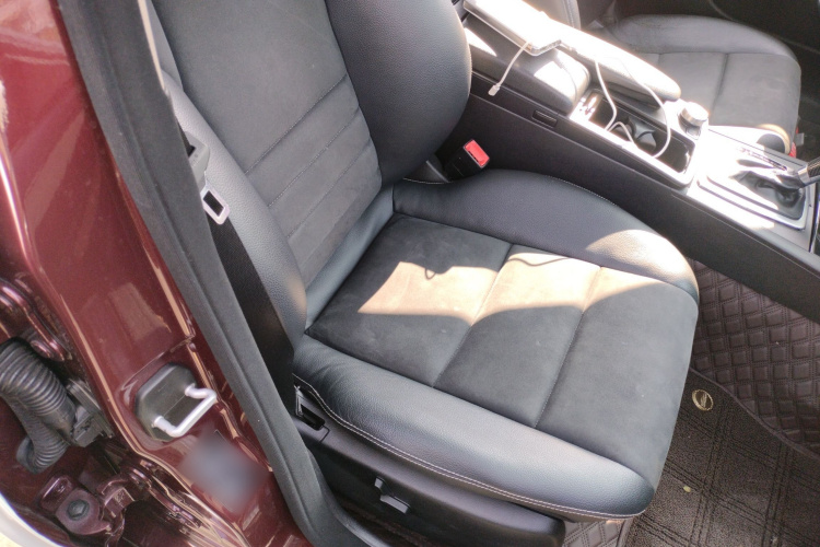 奔驰C级 2013款 C 260 时尚型 Grand Edition局部细节41