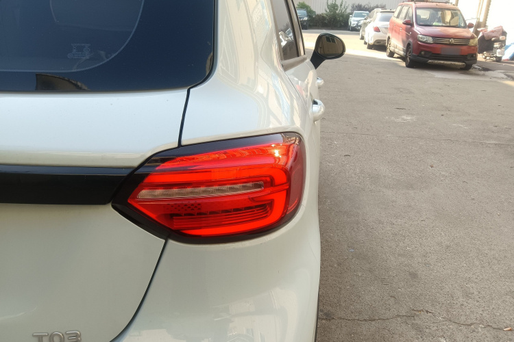 零跑汽车 零跑T03 2024款 310舒享版车身外观9