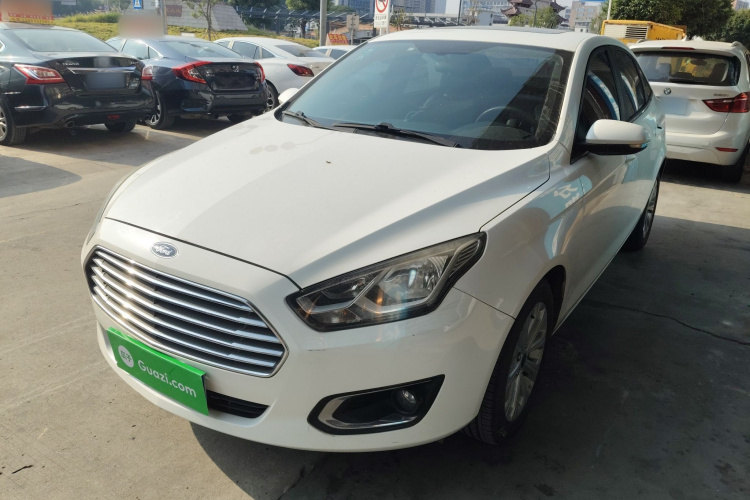 福特 福睿斯 2015款 1.5L 自动时尚型车身外观1