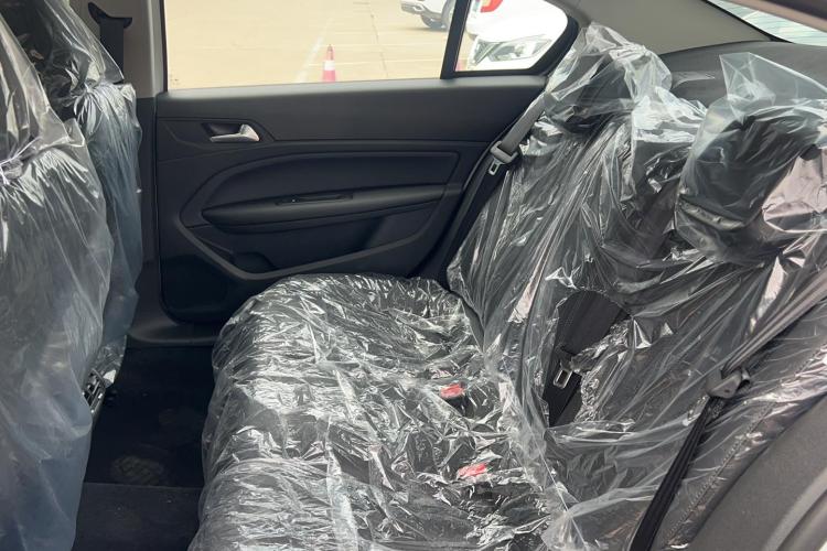 标致408 2022款 1.6T 追光版中控内饰7001