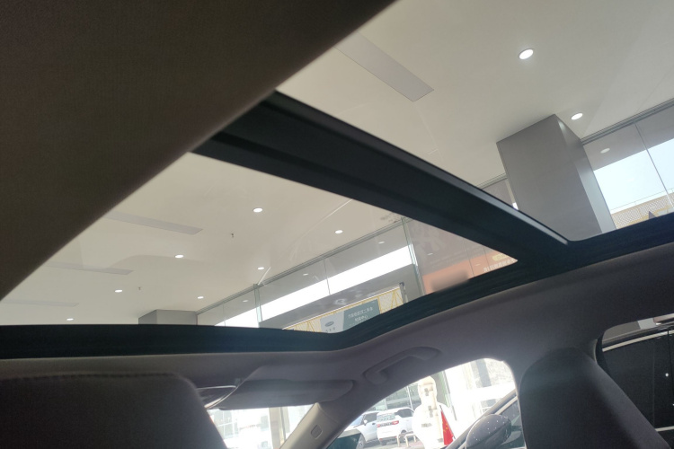 红旗H5 2023款 2.0T 自动智联旗领版局部细节22