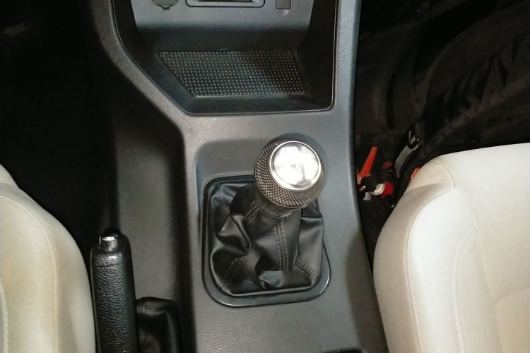 东风风行 菱智 2022款 M5 1.6L 实用型 5座局部细节18