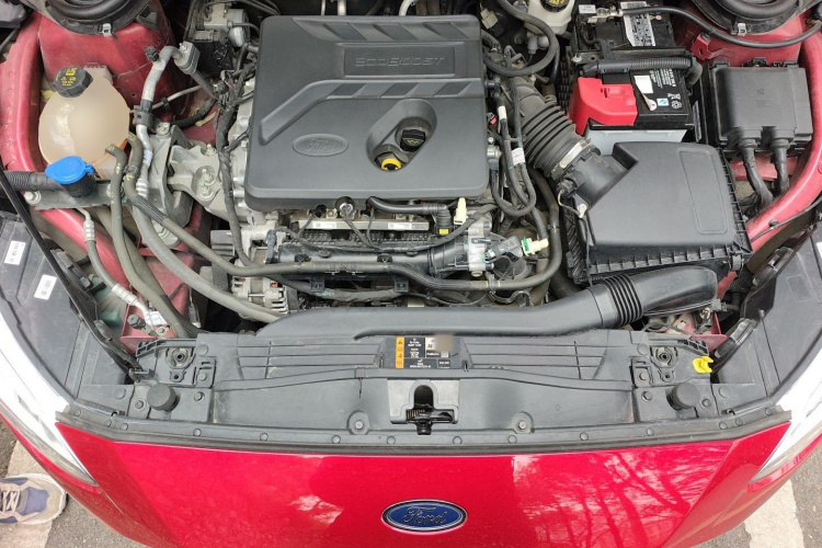 福特 福克斯 2020款 三厢 EcoBoost 180 自动锋潮型局部细节24