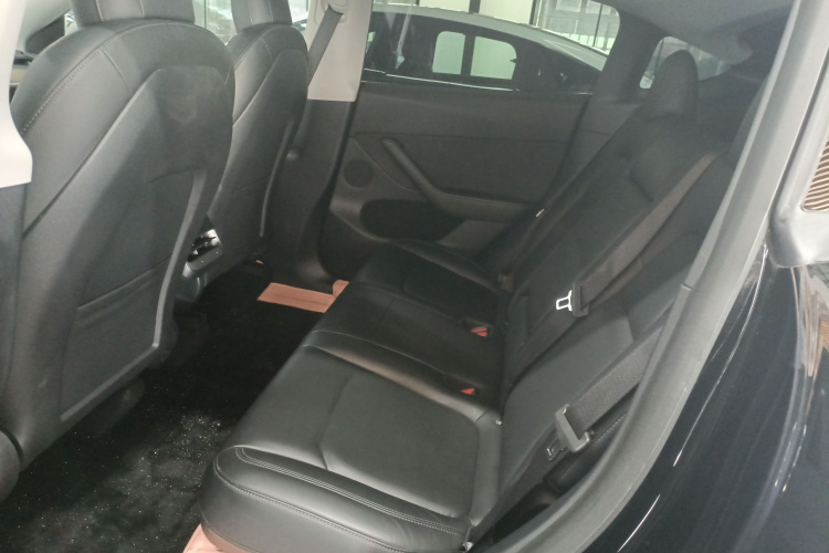 特斯拉 Model Y 2021款 标准续航后驱版中控内饰21