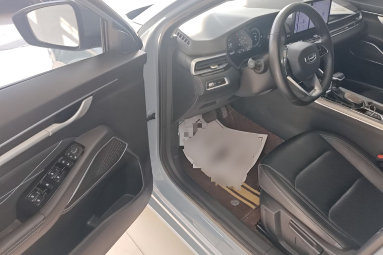 吉利汽车 帝豪 2023款 第4代冠军版 1.5L CVT尊贵型中控内饰20